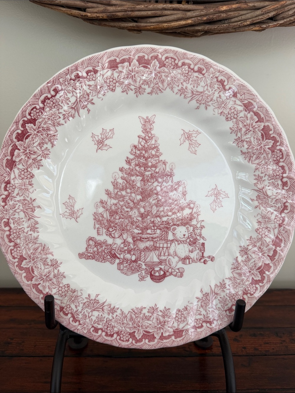 Queen’s Seasons Greetings Myott Red / Pink Christmas Tree Plate.